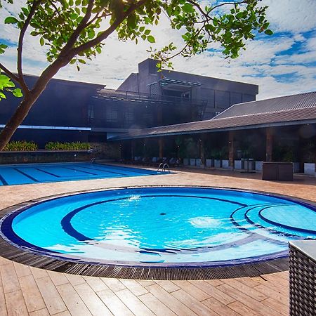 The Full Moon Hotel Katunayaka Екстериор снимка