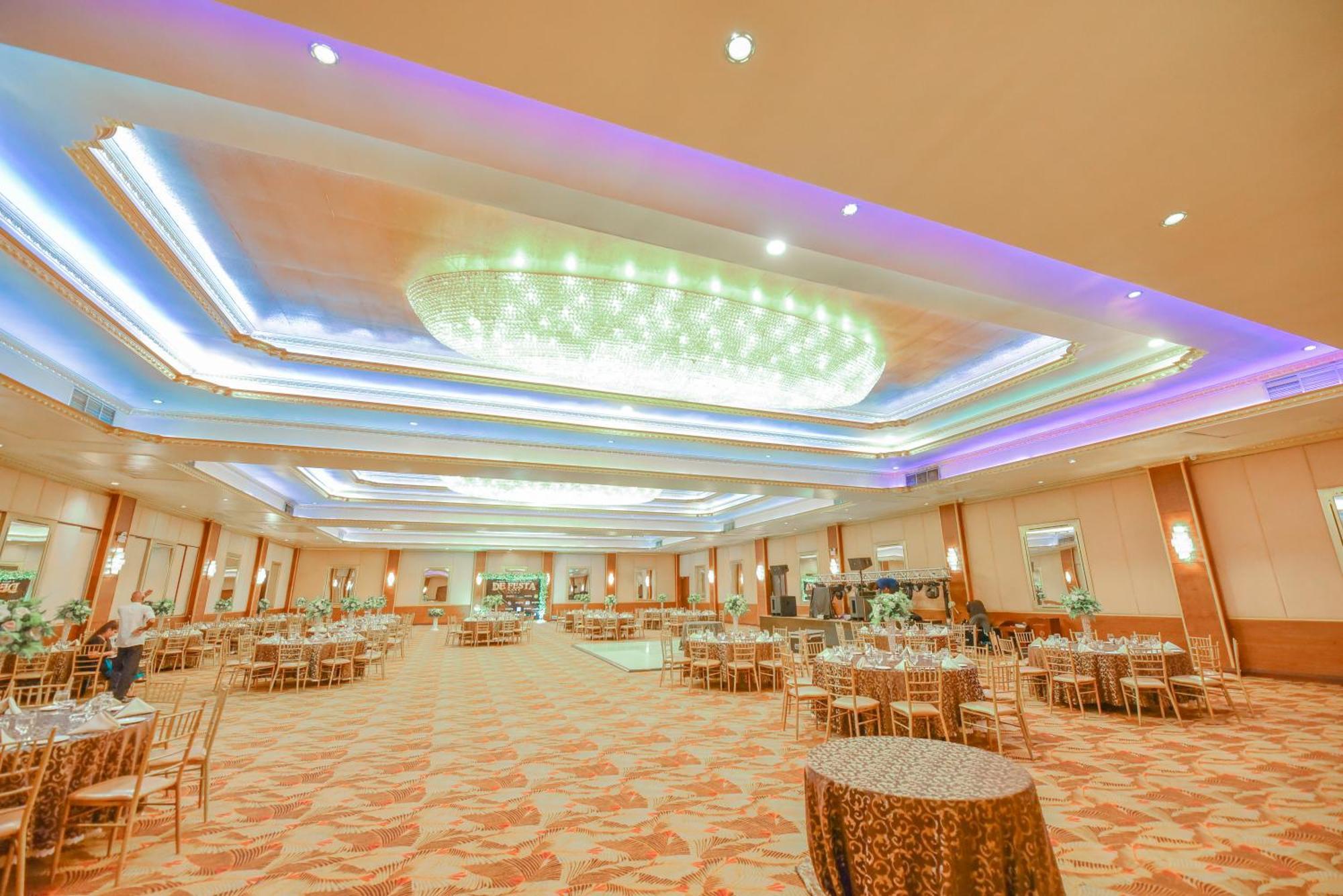 The Full Moon Hotel Katunayaka Екстериор снимка